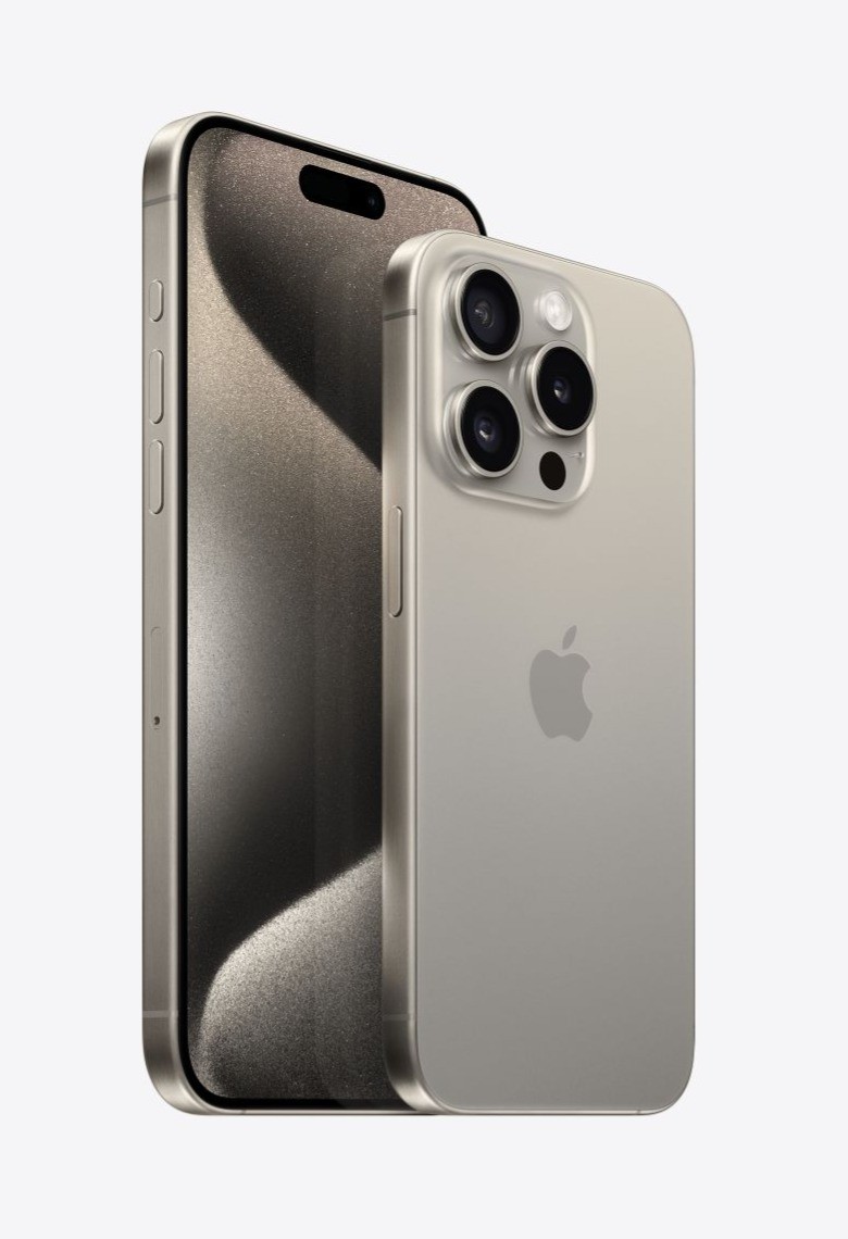 iPhone 15 Pro a iPhone 15 Pro Max jsou odolné proti polití, vodě a prachu a při testech v kontrolovaných laboratorních p