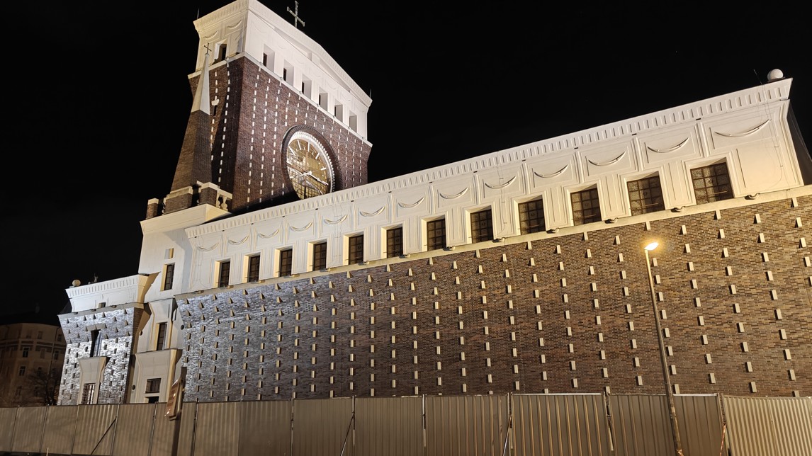 Náhledy fotografií k produktu OnePlus 15