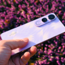 Vivo V50 Lite Recenze: Krsn, levn a s obrovskou vdr!