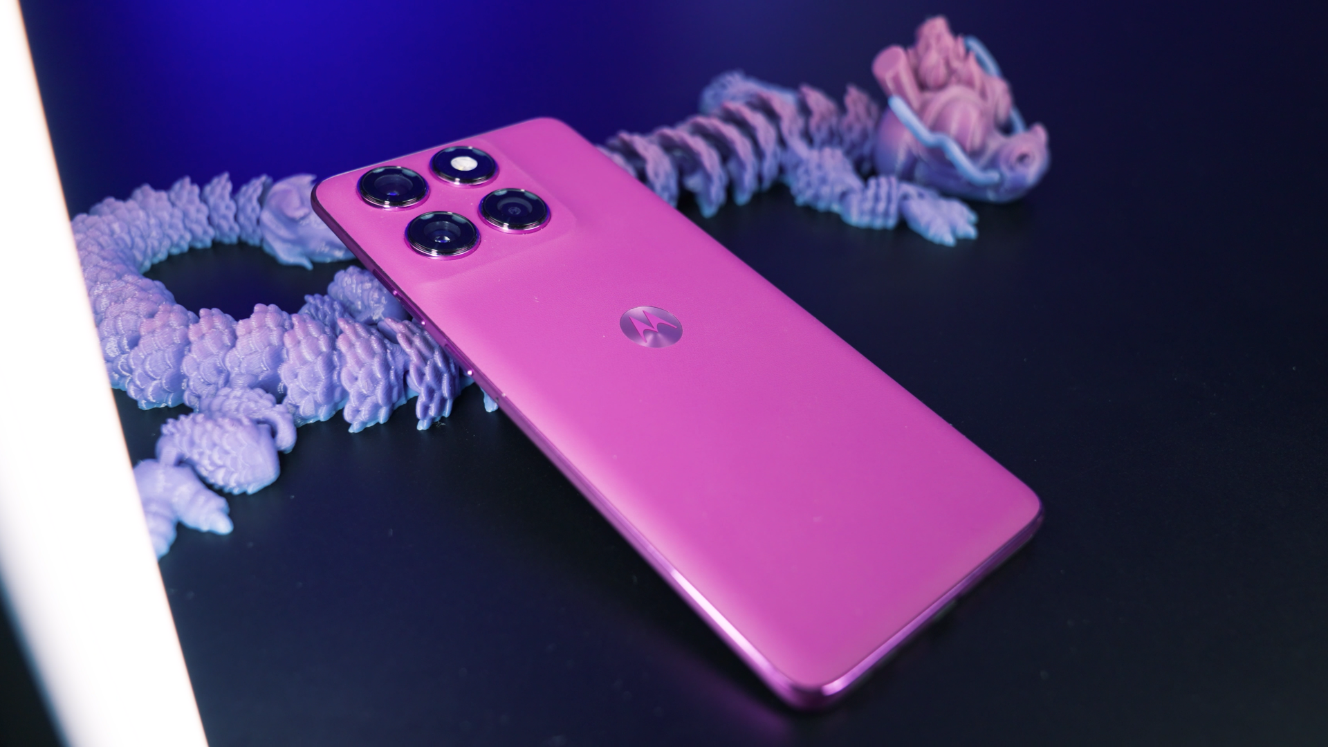 Motorola Edge 60 Pro Recenze: Levnější, výkonnější a s tunou dárků!