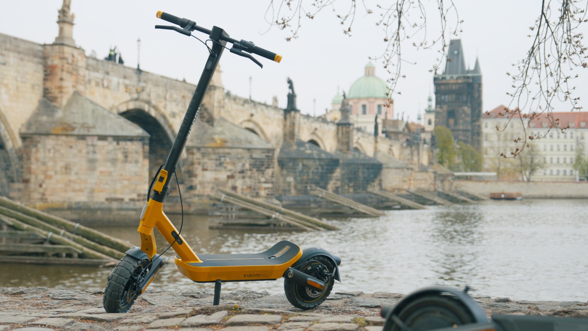 Xiaomi Electric Scooter 6 Ultra Recenze: Konečně koloběžka, která vyveze 100 kg do kopce