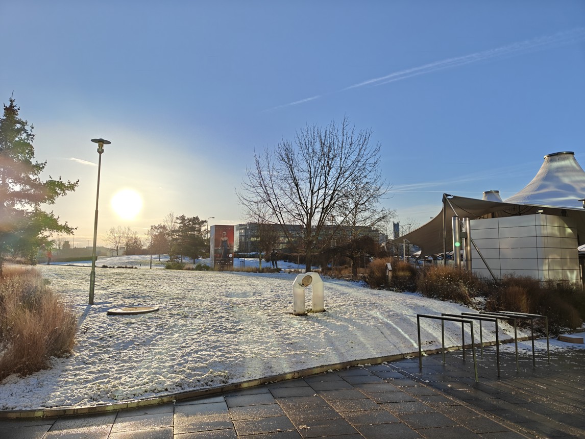 Fotogalerie OnePlus 13R: Fotky z telefonu - fotografie č.2