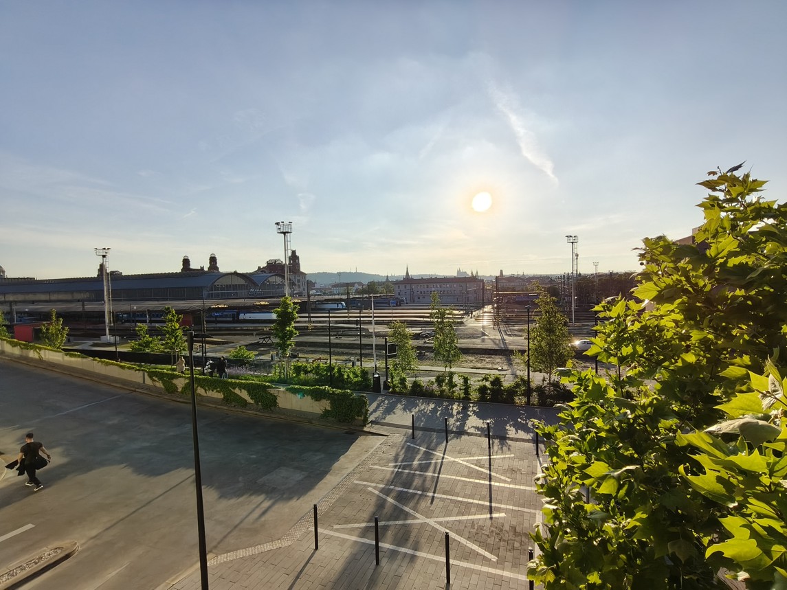 Fotogalerie realme GT 7T: Fotky z telefonu - fotografie č.4