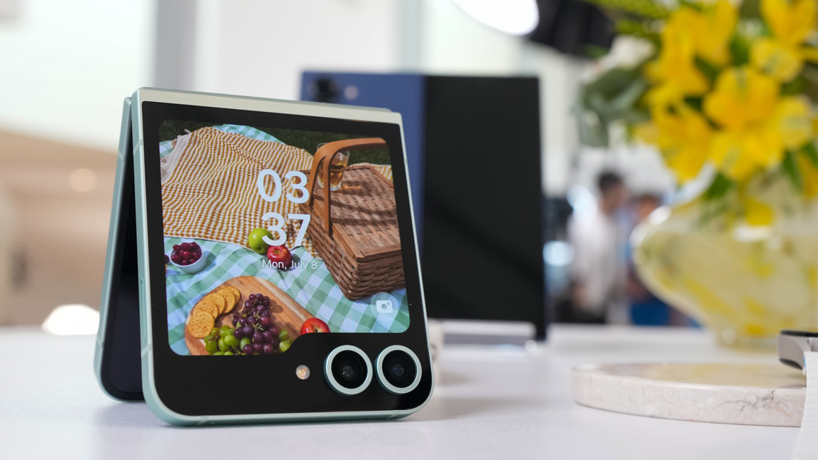 Fotogalerie Samsung Galaxy Z Flip6: Naše fotografie - fotografie č.3