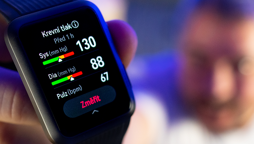 Recenze: Výjimečné Huawei Watch D umí měřit krevní tlak!