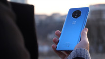 Recenze Oneplus 7T: Skvělý telefon, až na ten foťák