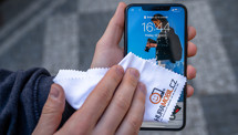 5 tipů jak chránit svůj telefon před viry a bakteriemi