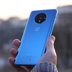 Recenze Oneplus 7T: Skvělý telefon, až na ten foťák