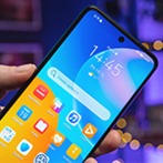 Huawei P Smart 2021: Velký displej, 4 foťáky a Freebuds 3i zdarma [recenze]