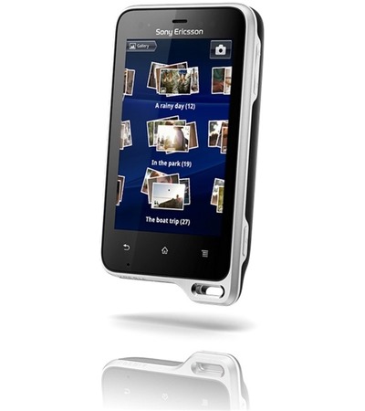 Sony Ericsson ST17i Xperia Active Black / White
