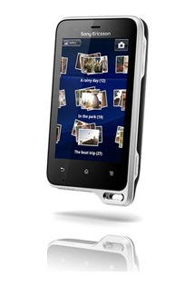 Sony Ericsson ST17i Xperia Active Black / White