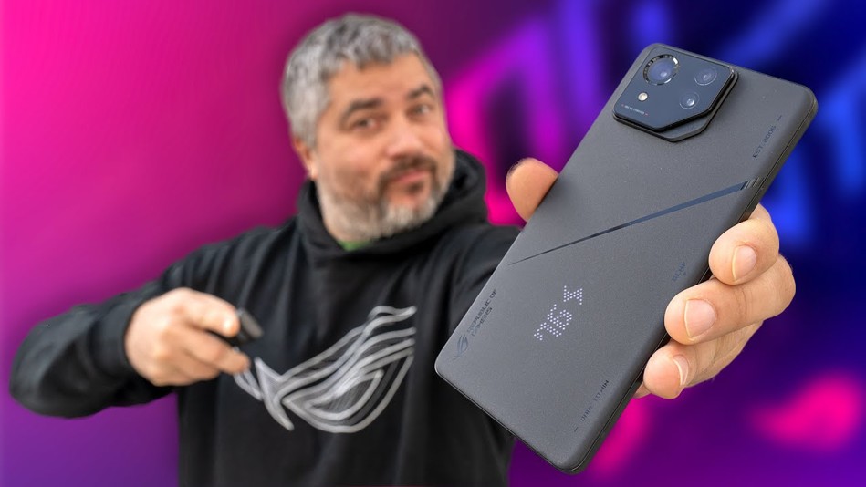 ASUS ROG Phone 8 Pro Recenze: Více Zenfone, méně ROG!
