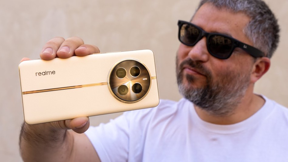 Realme 12 Pro+ Recenze: Krásou strčí do kapsy i vlajky!