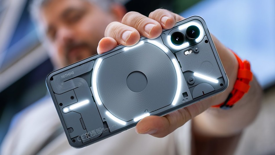 Nothing Phone (2) Recenze: Skvělý upgrade s americkým marketingem!