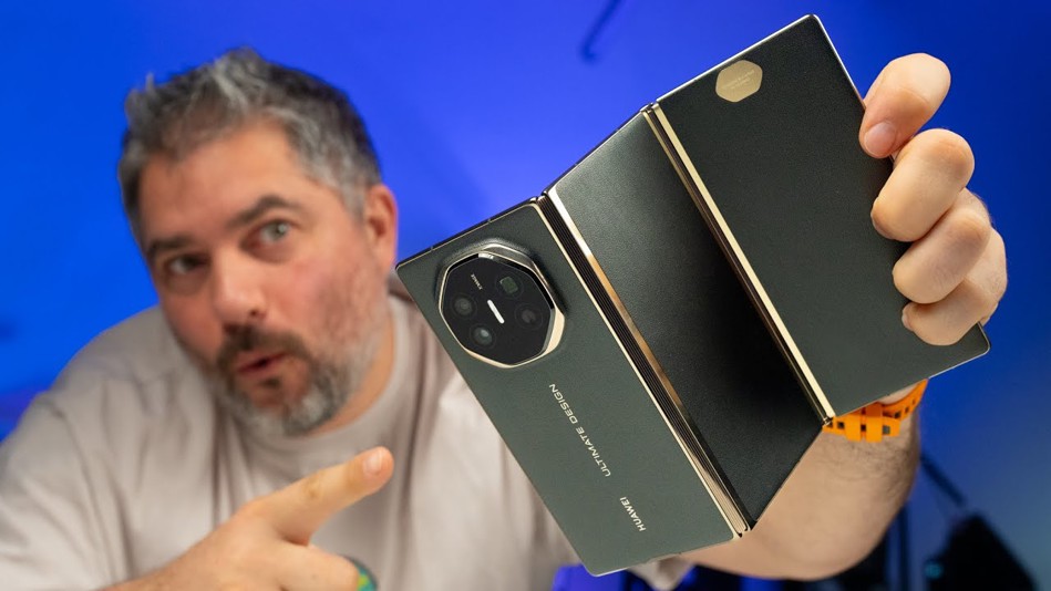 Huawei Mate XT Ultimate: Mobil za 100 000Kč?