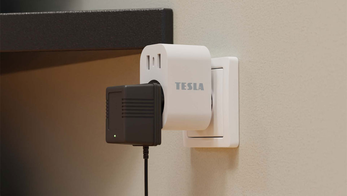 Tesla Smart Plug SP300 3 USB