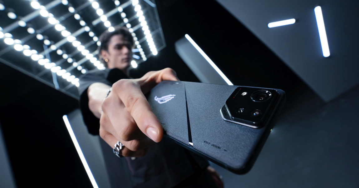 ASUS ROG Phone 8