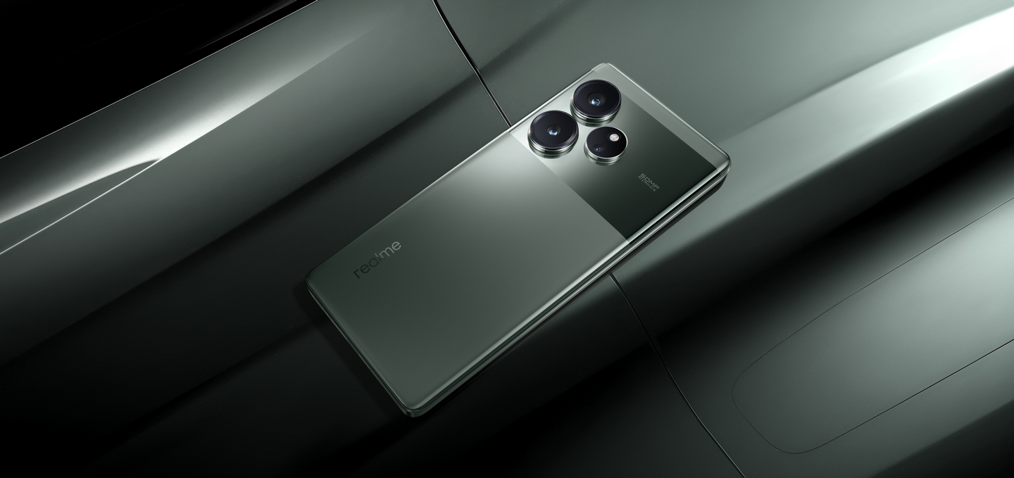 realme GT6