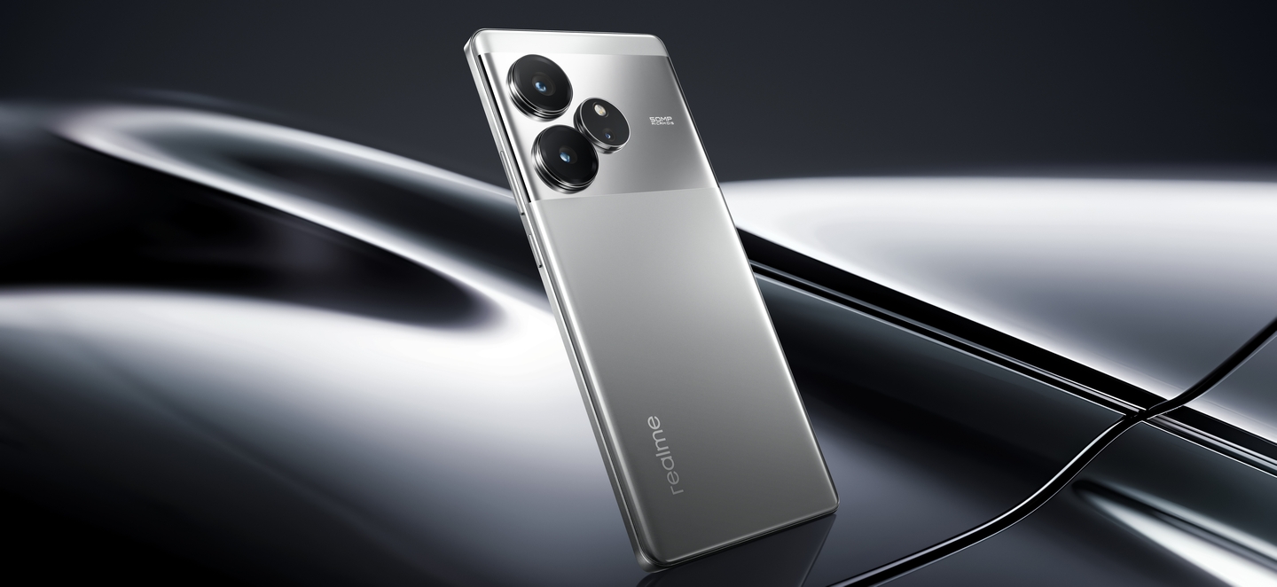 realme GT6