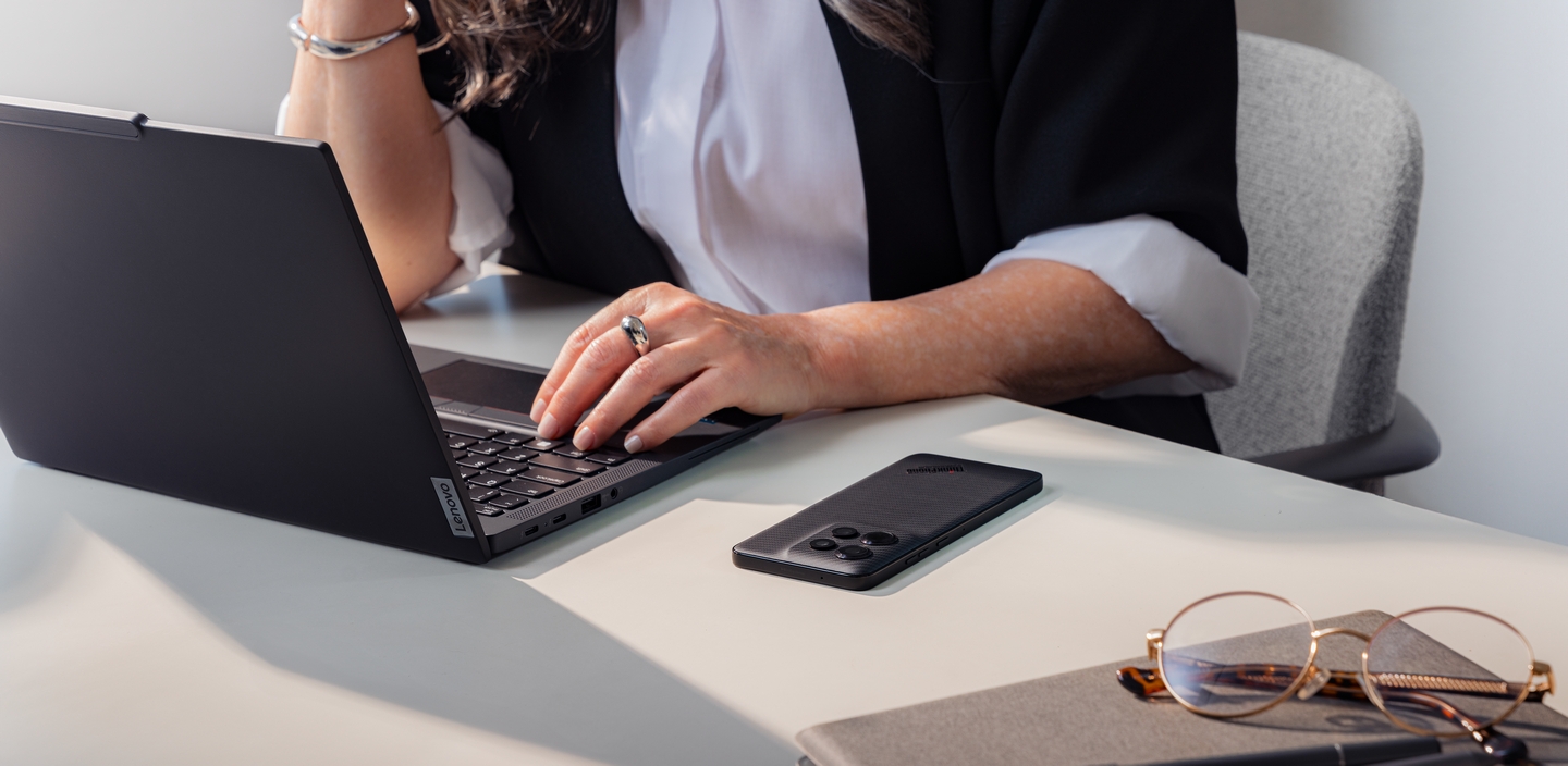 Motorola ThinkPhone 2025