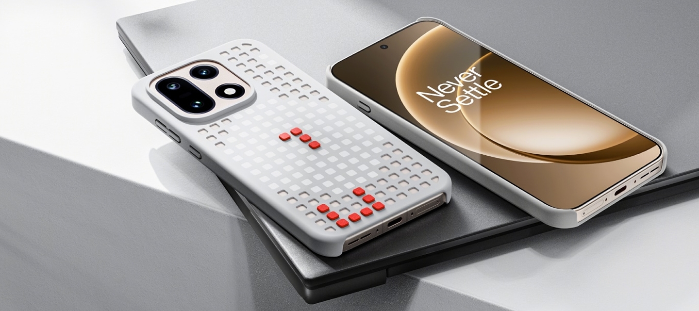 OnePlus 15 Hole-Pattern Case