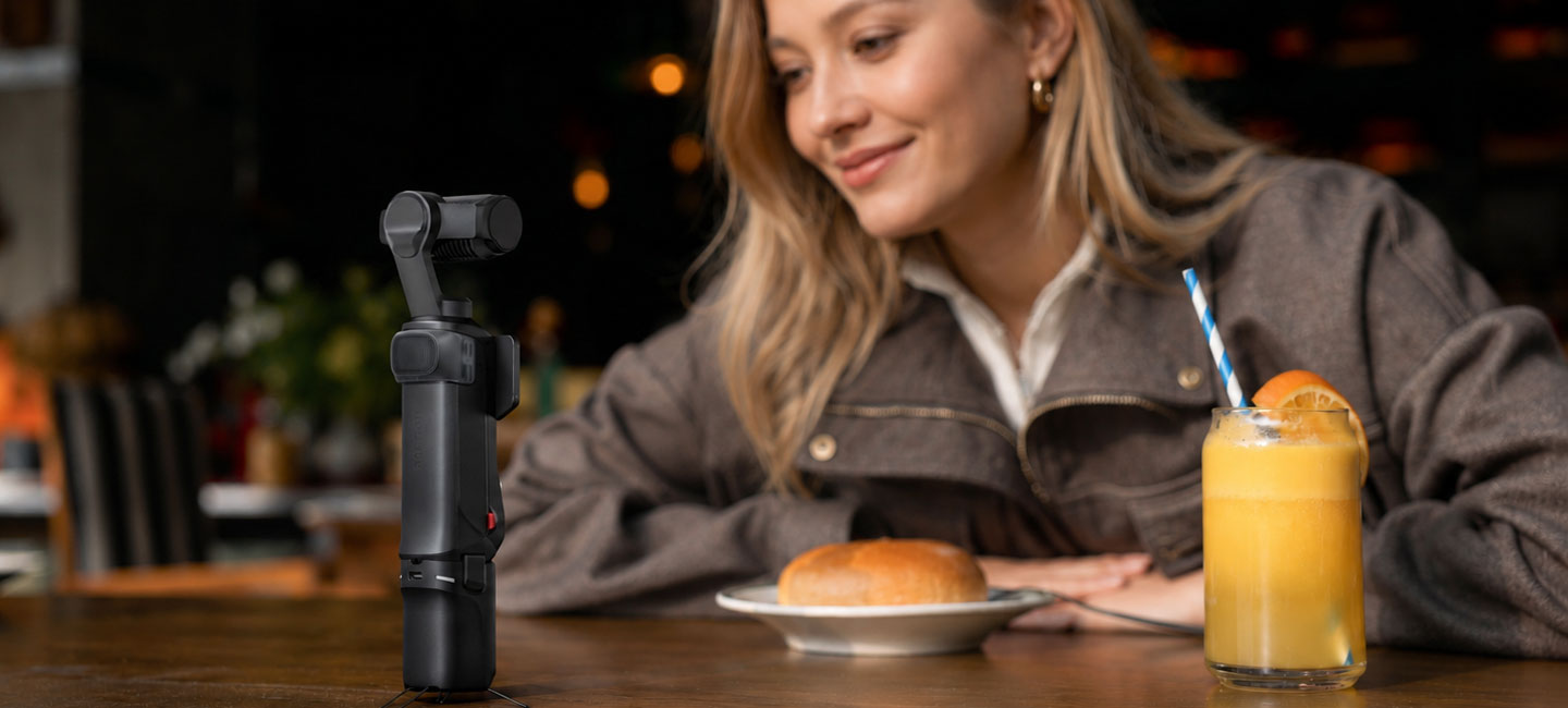 Insta360 Luna Ultra Standard Bundle Cosmic Black