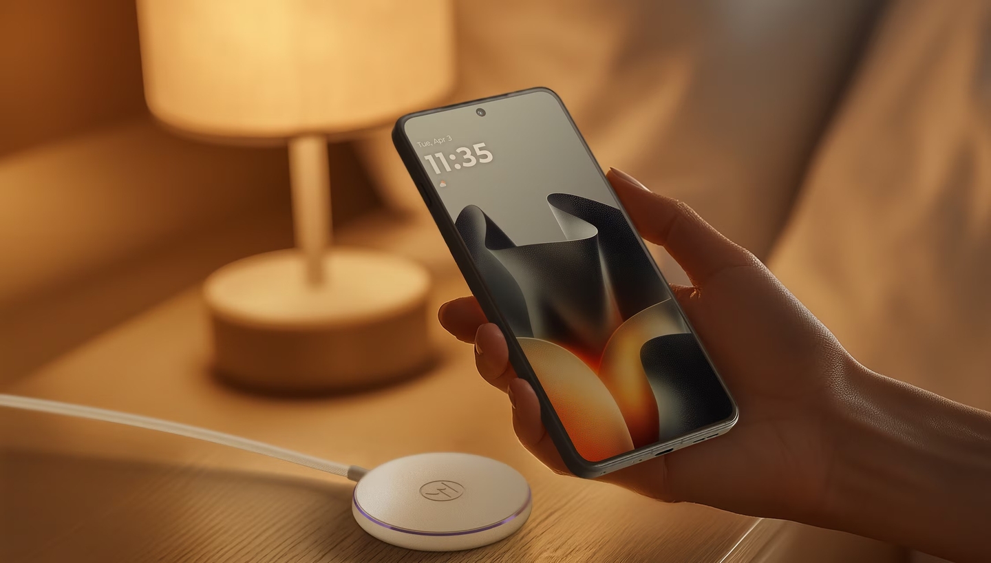 Motorola Moto Snap Wireless Charger